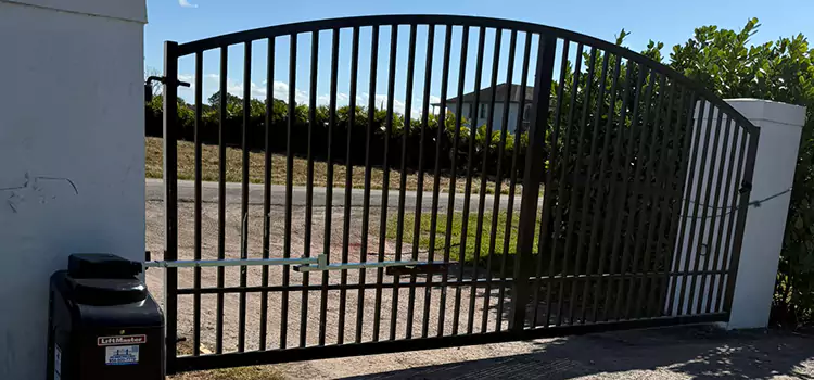Driveway Fence Repair Willowbrook